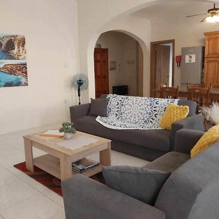 Nr41 Holiday Apartment - Close To Village Centre, Promenade, Shops & Restaurants Marsaxlokk Exterior foto